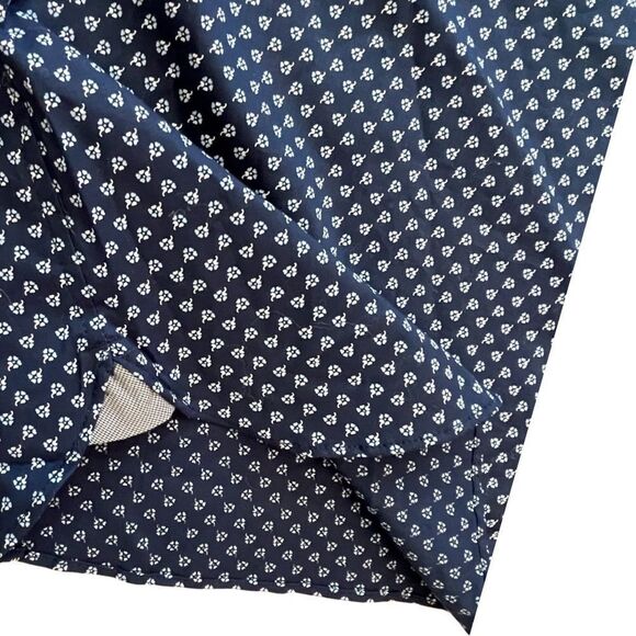 Stain Shield Never Tuck Long Sleeve Regular Fit Floral Navy Shirt - Picture 7 of 12